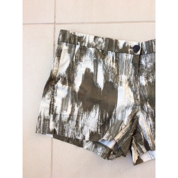 Khakis by Gap Summer Shorts Multicolor Print Mid Rise Stretch - Picture 2 of 8